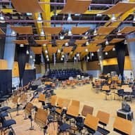 Orchesterprobensaal der Deutschen Oper Berlin mit Deckensegeln, Projekt von Prof. Weinzierl